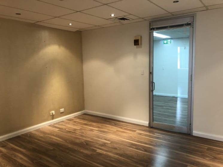 Click to view all images Hornsby NSW 2077 - Image 2