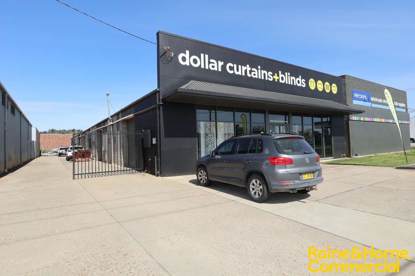 Click to view all images 2/54 Hammond Avenue Wagga Wagga NSW 2650 - Image 1