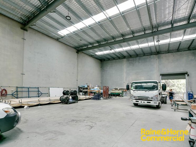 Click to view all images Unit 1/7 Waler Crescent Smeaton Grange NSW 2567 - Image 2