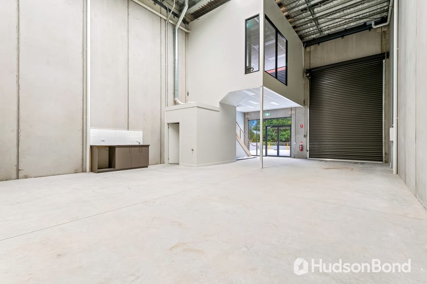 Click to view all images 2/7-9 Oban Road Ringwood VIC 3134 - Image 2