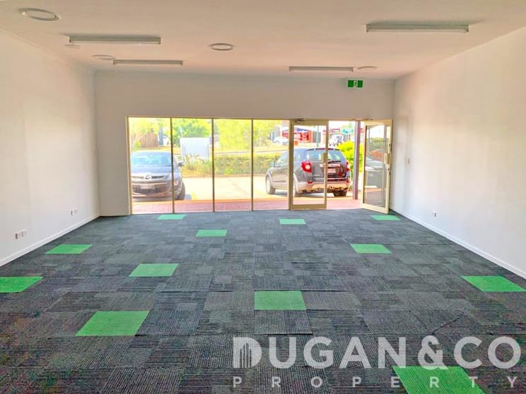 Click to view all images Wynnum QLD 4178 - Image 3