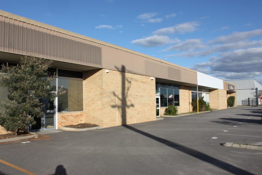 Click to view all images 3/12 Stanhope Gardens Midvale WA 6056 - Image 2