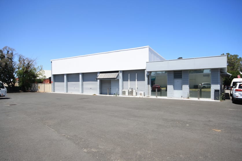 Click to view all images 3 Cornwall Street Bunbury WA 6230 - Image 1