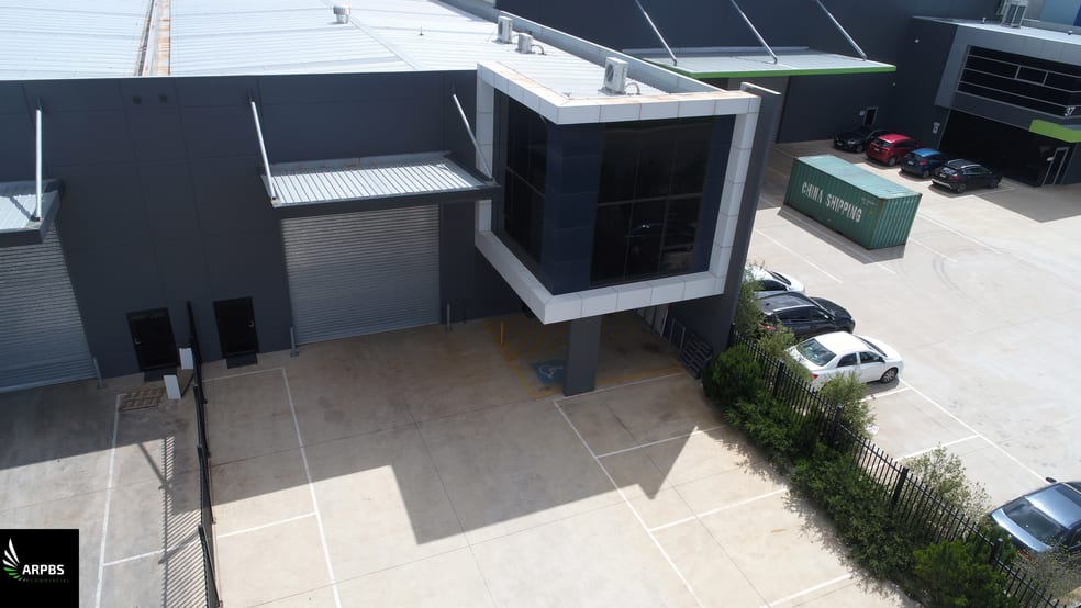 Click to view all images 35 Paraweena Drive Truganina VIC 3029 - Image 2