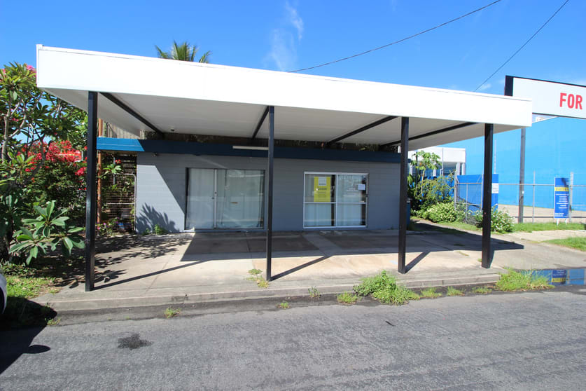 Click to view all images 299-301 Draper Street Parramatta Park QLD 4870 - Image 1