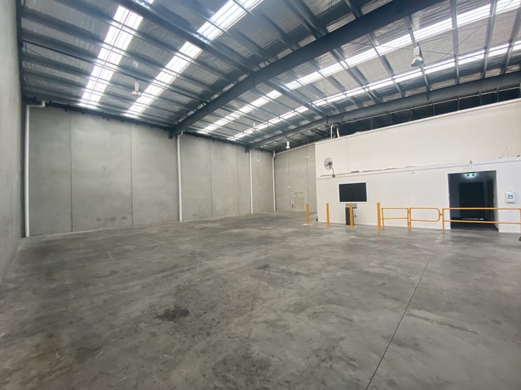 8/39 Howleys Road Notting Hill VIC 3168 - Image 3