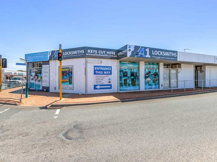 Click to view all images 40 - 44 Pinjarra Road Mandurah WA 6210 - Image 3