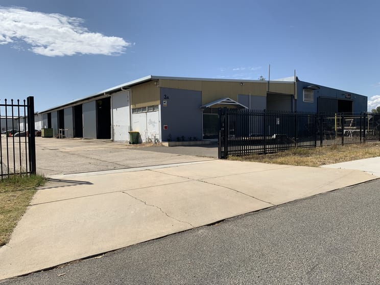 Click to view all images 3A Muriel Street Bayswater WA 6053 - Image 1