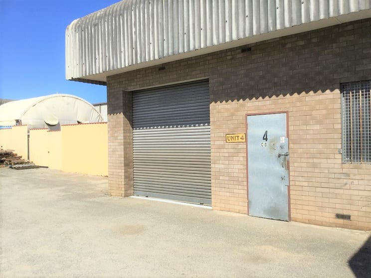 Click to view all images 4/266 Welshpool Road Welshpool WA 6106 - Image 1