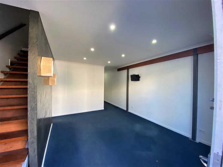 Click to view all images 2/172 Redland Bay Road Capalaba QLD 4157 - Image 2