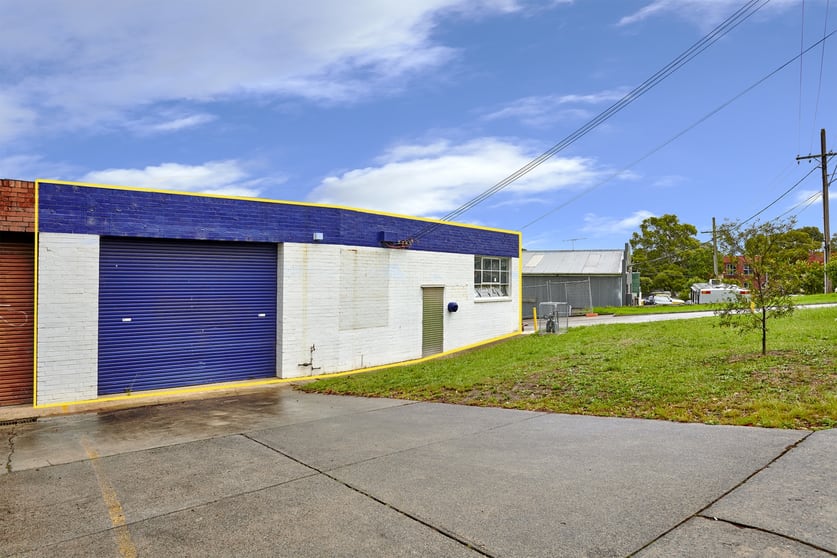 Click to view all images 2/10 Amay Crescent Ferntree Gully VIC 3156 - Image 2