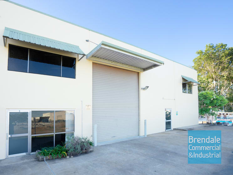 Click to view all images Unit 5/227 Leitchs Rd Brendale QLD 4500 - Image 1