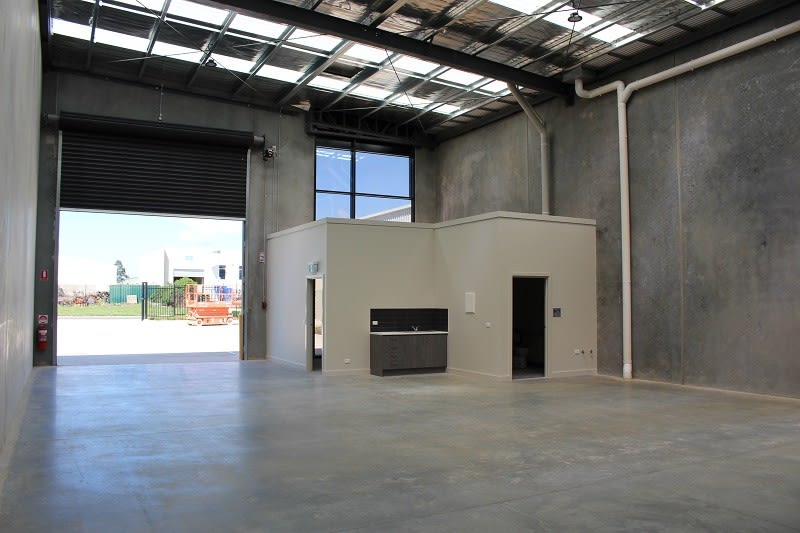 Click to view all images 1/9 Newry Drive New Gisborne VIC 3438 - Image 3