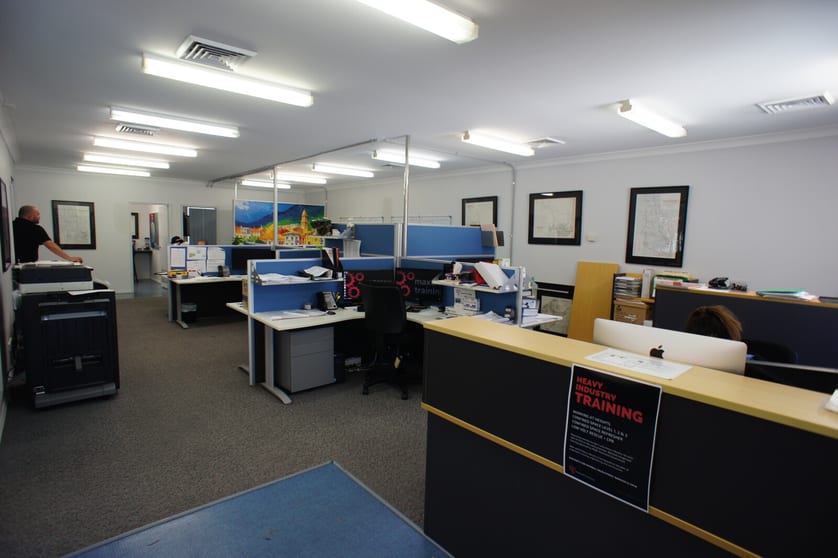 Click to view all images Unit 5, 23 Ironbark Close Warabrook NSW 2304 - Image 2