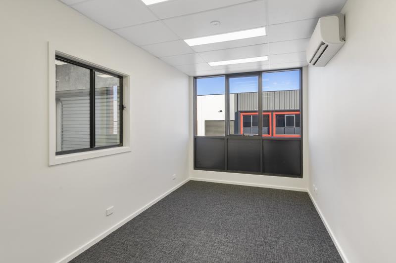 Click to view all images Warwick Farm NSW 2170 - Image 3