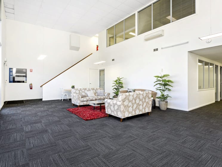 Click to view all images 3H/19 Bruce Street Mornington VIC 3931 - Image 2