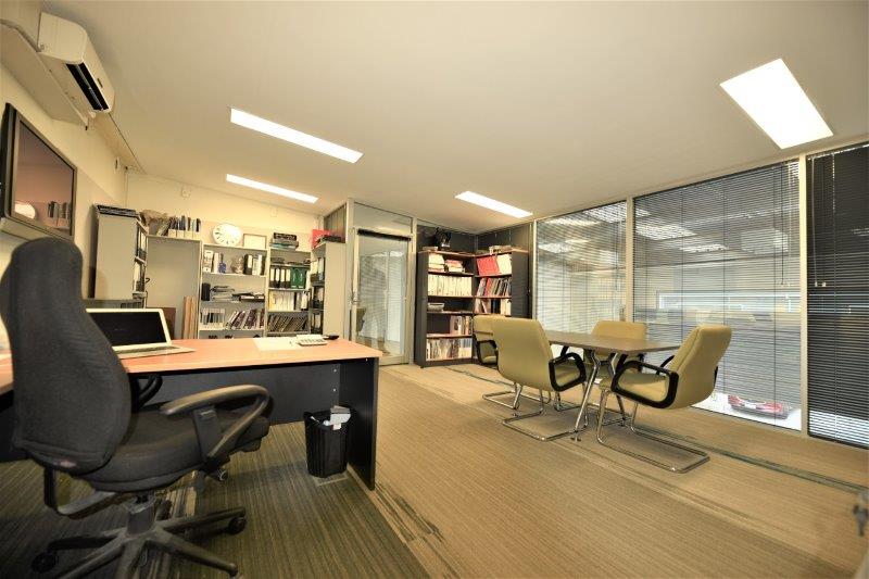 Click to view all images Unit 15/3 Rocklea Drive Port Melbourne VIC 3207 - Image 2