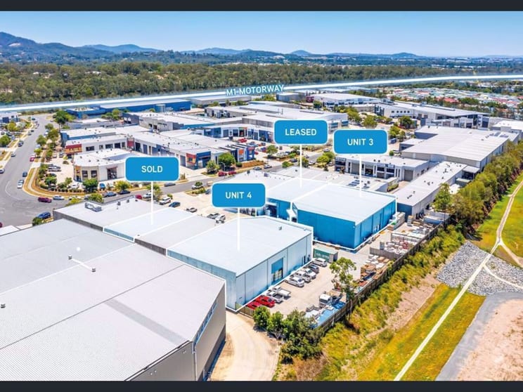 Click to view all images Units 3 & 4/52 Blanck Street Ormeau QLD 4208 - Image 2