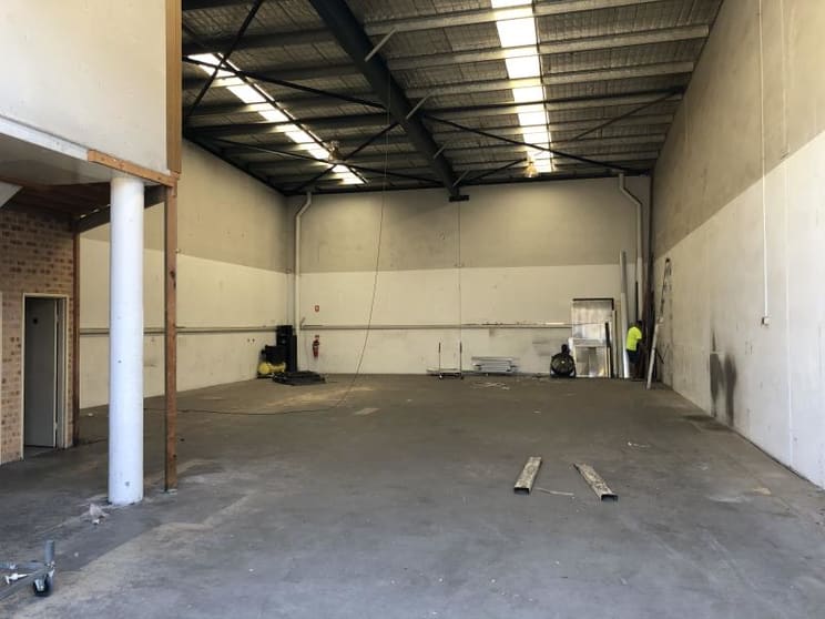 Click to view all images Unit 7/16-18 Barry Road Chipping Norton NSW 2170 - Image 2