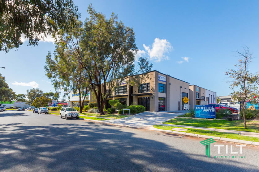 Click to view all images 2/7 Packard Joondalup WA 6027 - Image 3