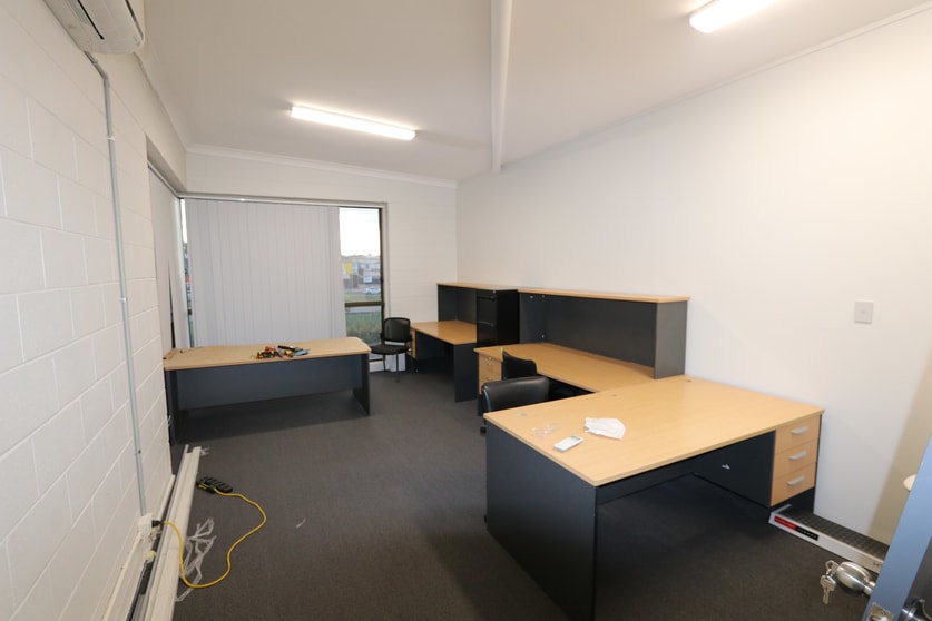 Click to view all images 6a/28 Junction Road Burleigh Heads QLD 4220 - Image 2