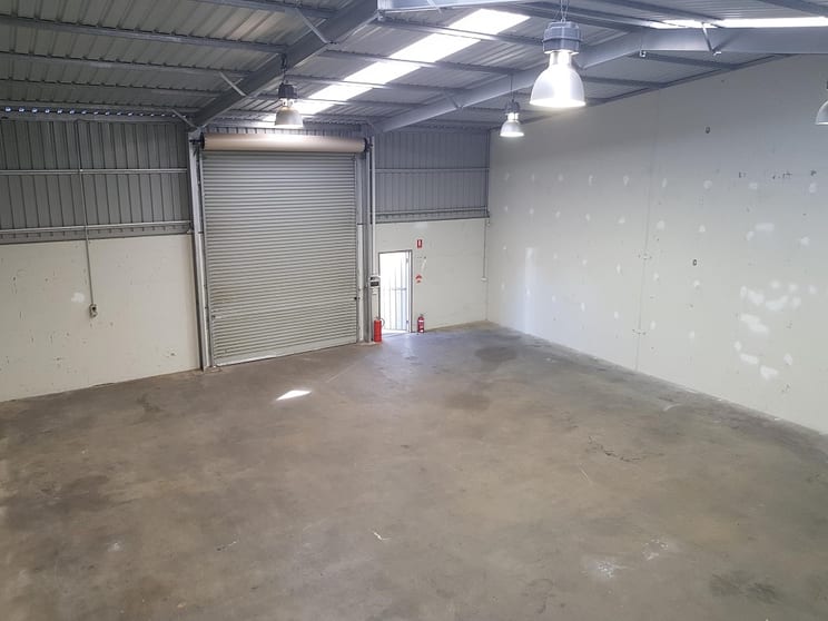 Click to view all images Unit 11, 17 Mosey Street Landsdale WA 6065 - Image 3