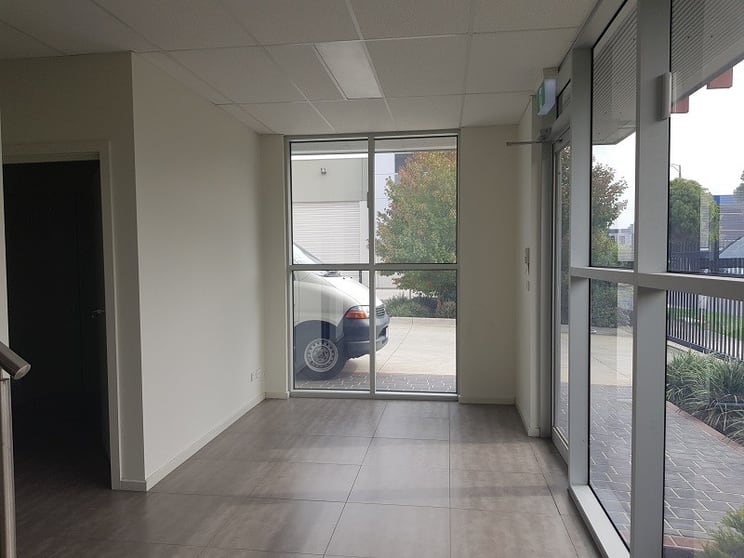 Click to view all images 8/36 Latitude Boulevard Thomastown VIC 3074 - Image 2