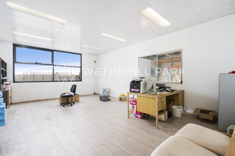 Click to view all images Smithfield NSW 2164 - Image 3