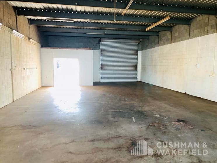 Click to view all images Unit 3/19 Bailey Crescent Southport QLD 4215 - Image 2
