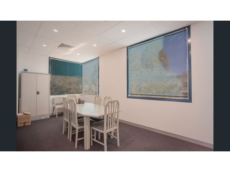 Click to view all images 305/29-31 Solent Circuit Norwest NSW 2153 - Image 3