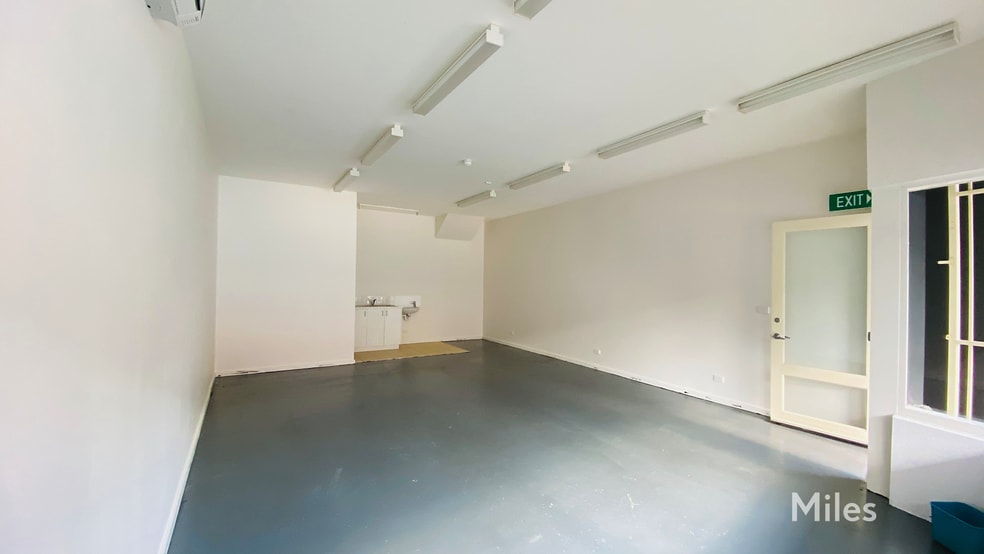 Click to view all images 61A Silverdale Road Eaglemont VIC 3084 - Image 3