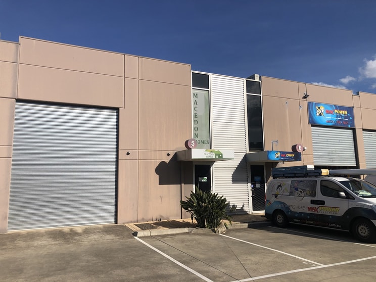 Click to view all images 5A/8 Oleander Drive South Morang VIC 3752 - Image 2