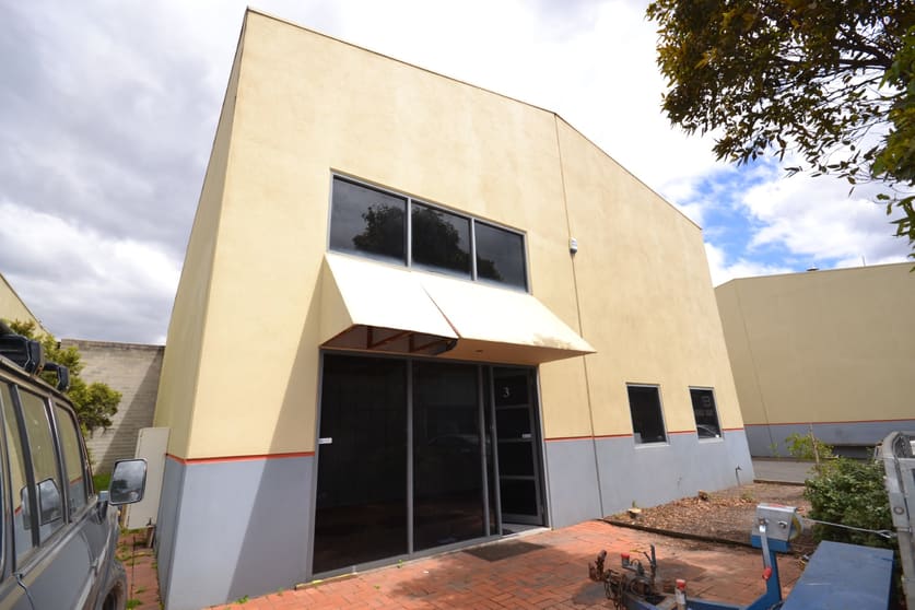 Click to view all images 3/75 Mark Street North Melbourne VIC 3051 - Image 3