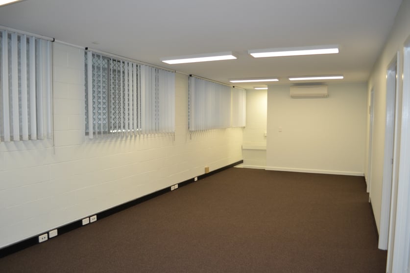 Click to view all images 3/117 Scarborough Street Southport QLD 4215 - Image 2