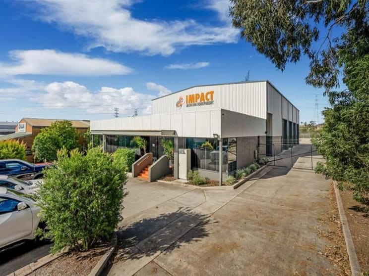 Click to view all images 19 Ayrshire Crescent Sandgate NSW 2304 - Image 1
