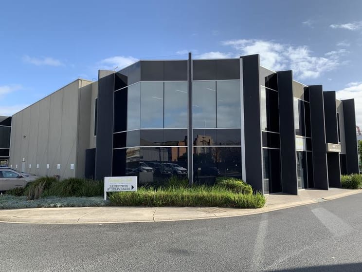 Click to view all images 1/1 Westside Avenue Port Melbourne VIC 3207 - Image 1
