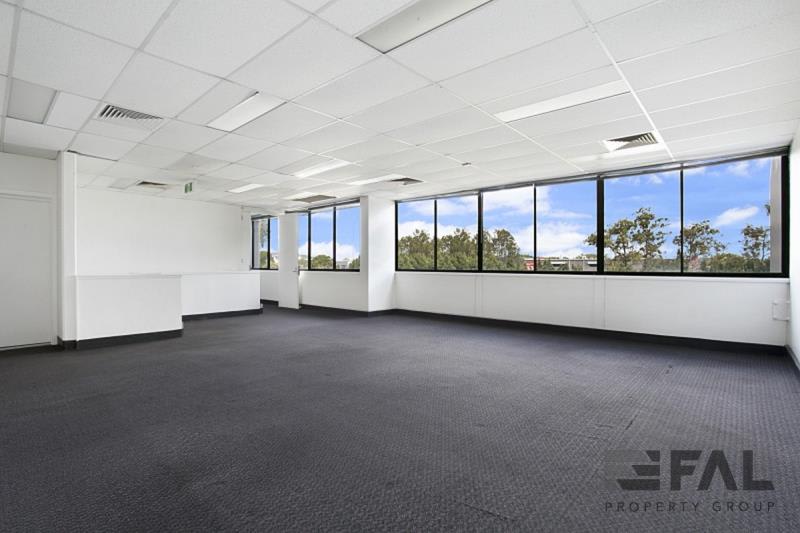 Click to view all images Unit 1/55 Links Avenue Eagle Farm QLD 4009 - Image 2