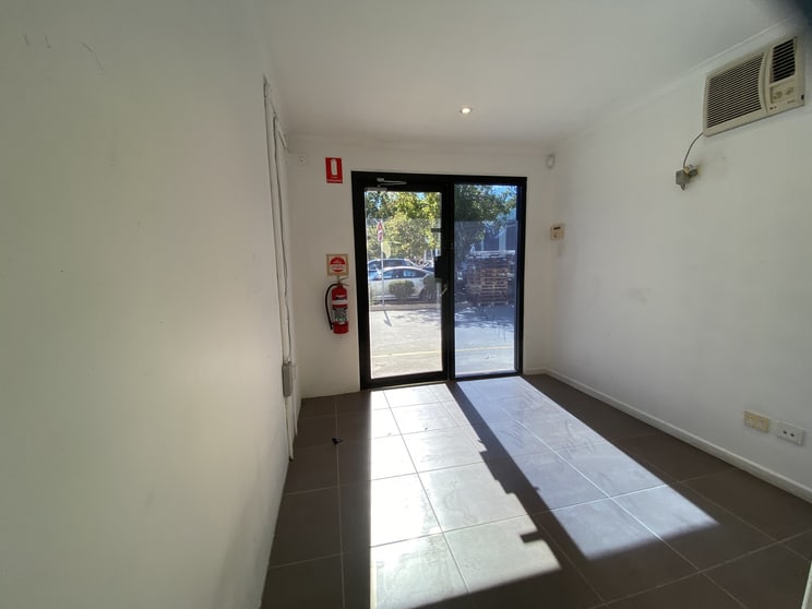 Click to view all images Unit 24/33-43 Meakin Road Meadowbrook QLD 4131 - Image 2