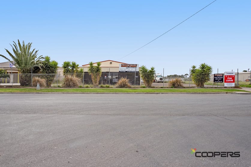 Click to view all images 24 Collins Rd Melton VIC 3337 - Image 3