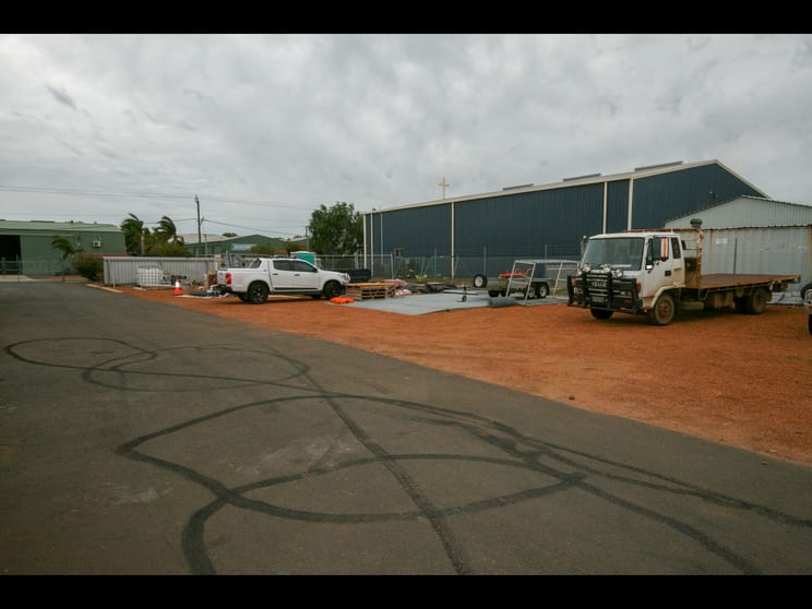 Click to view all images Unit 2/21 Sweny Drive Australind WA 6233 - Image 1