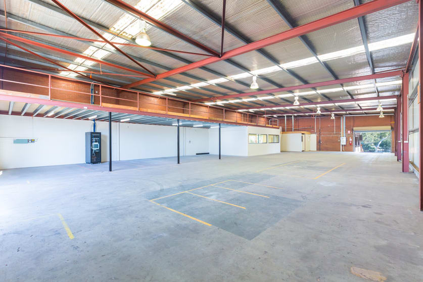 Click to view all images 48 Clavering Road Bayswater WA 6053 - Image 1