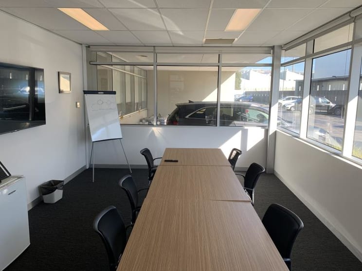 Click to view all images Unit 2/Unit 2 / 20 Sabre Dr Port Melbourne VIC 3207 - Image 3