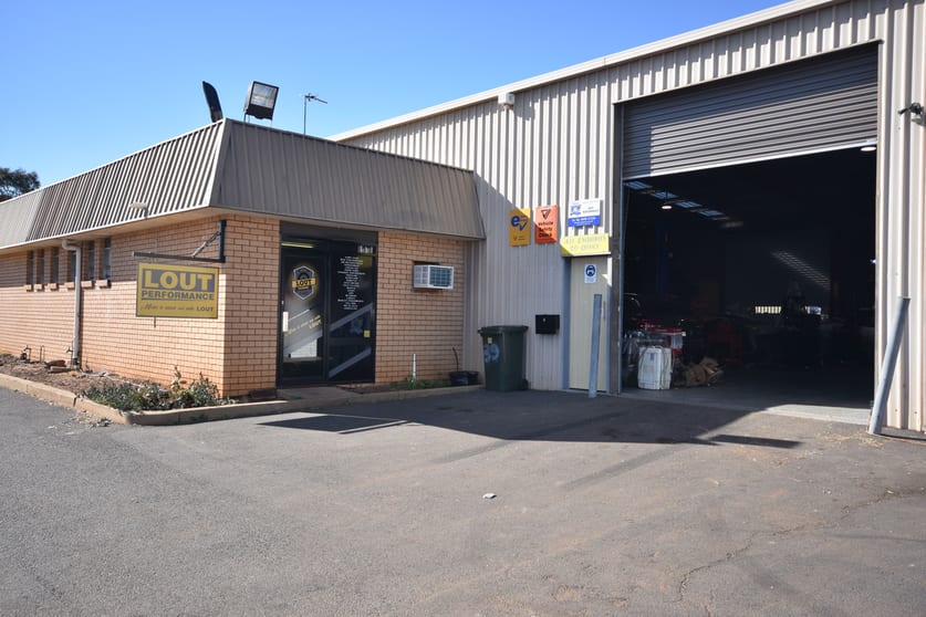 Click to view all images 3/37-39 Douglas Mawson Road Dubbo NSW 2830 - Image 1