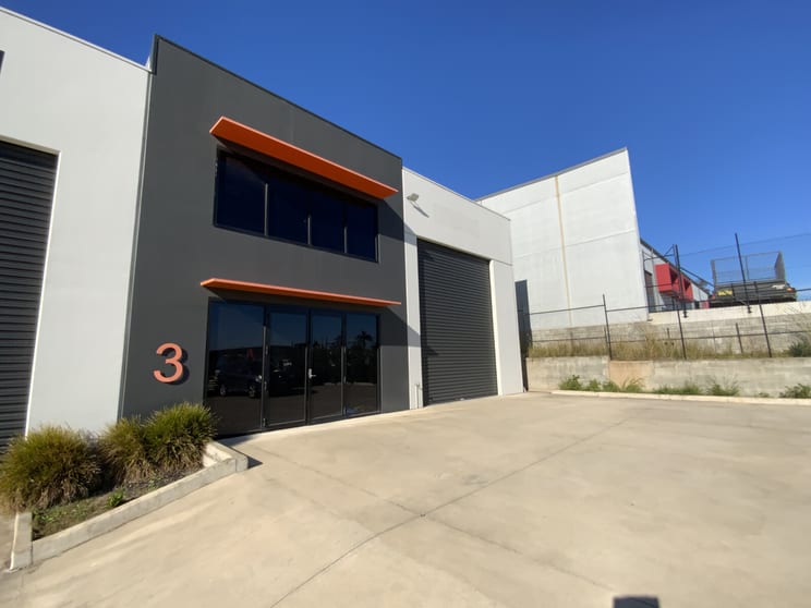 Click to view all images Unit 3, 17 Templar Place Bennetts Green NSW 2290 - Image 2
