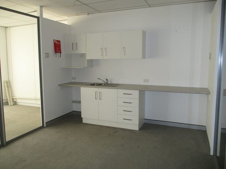 Click to view all images 210B Main Street Bairnsdale VIC 3875 - Image 2