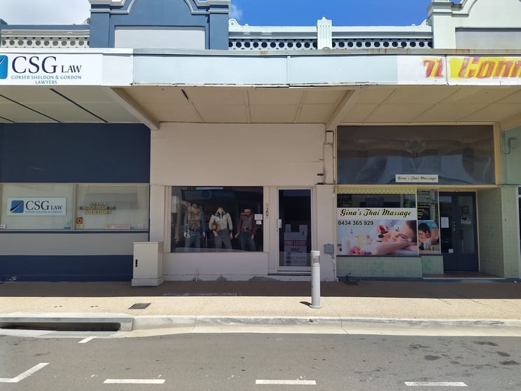 Click to view all images 207 Bazaar Street Maryborough QLD 4650 - Image 3