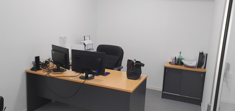 Click to view all images Shop 4, 120 Brisbane Road Mooloolaba QLD 4557 - Image 3