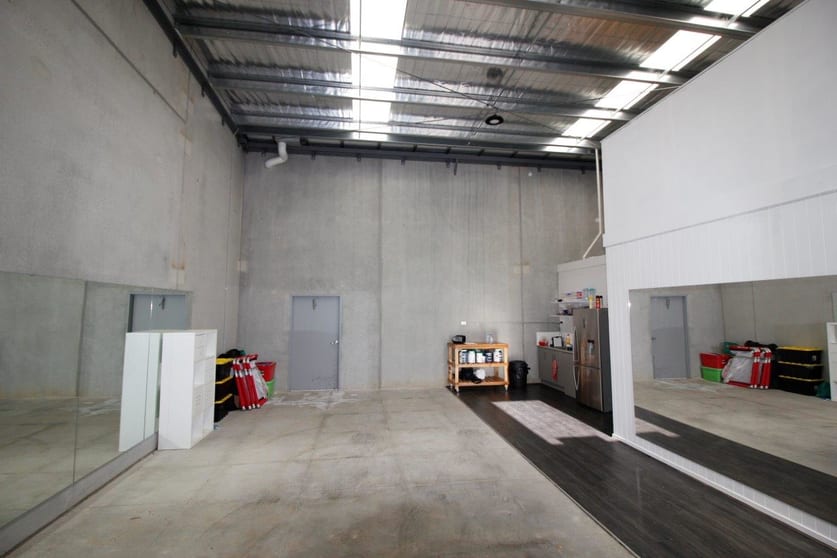 Click to view all images 15 Tesmar Circuit Chirnside Park VIC 3116 - Image 3