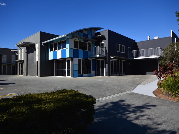 Click to view all images Burleigh Heads QLD 4220 - Image 2