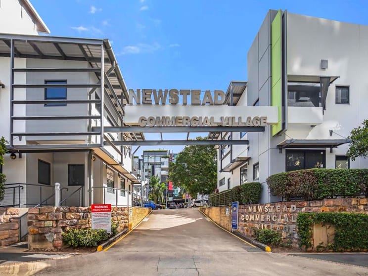Click to view all images Ground/27/76 Doggett Street Newstead QLD 4006 - Image 2